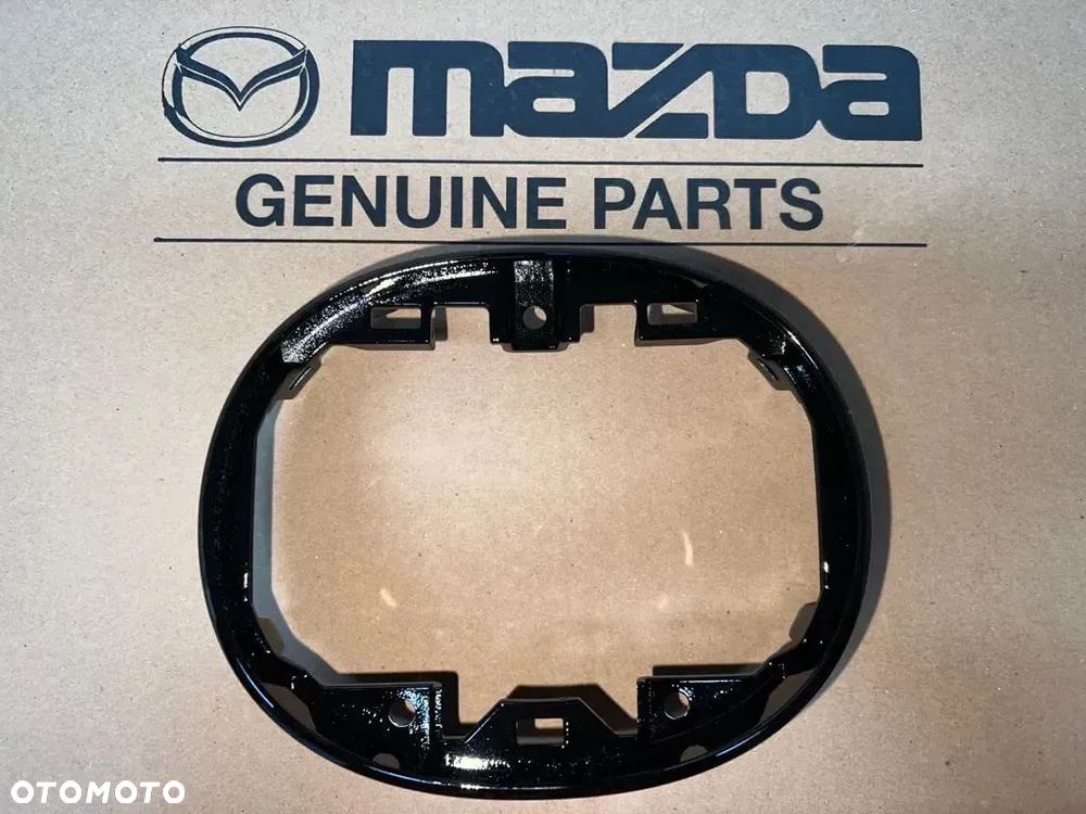 MAZDA 6 2018 19 Podstawa znaczka lakier GBVH - 1