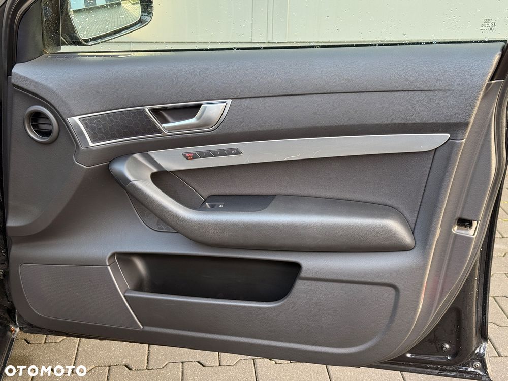 Audi A6 Avant - 30