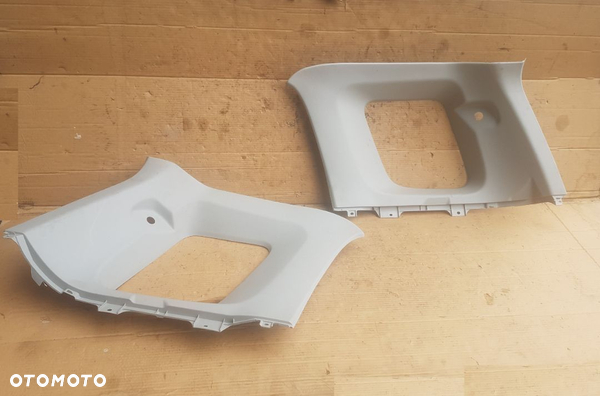 Suzuki Ignis MH Subaru G3X Justy górne boczki bagażnika tapicerki boczek