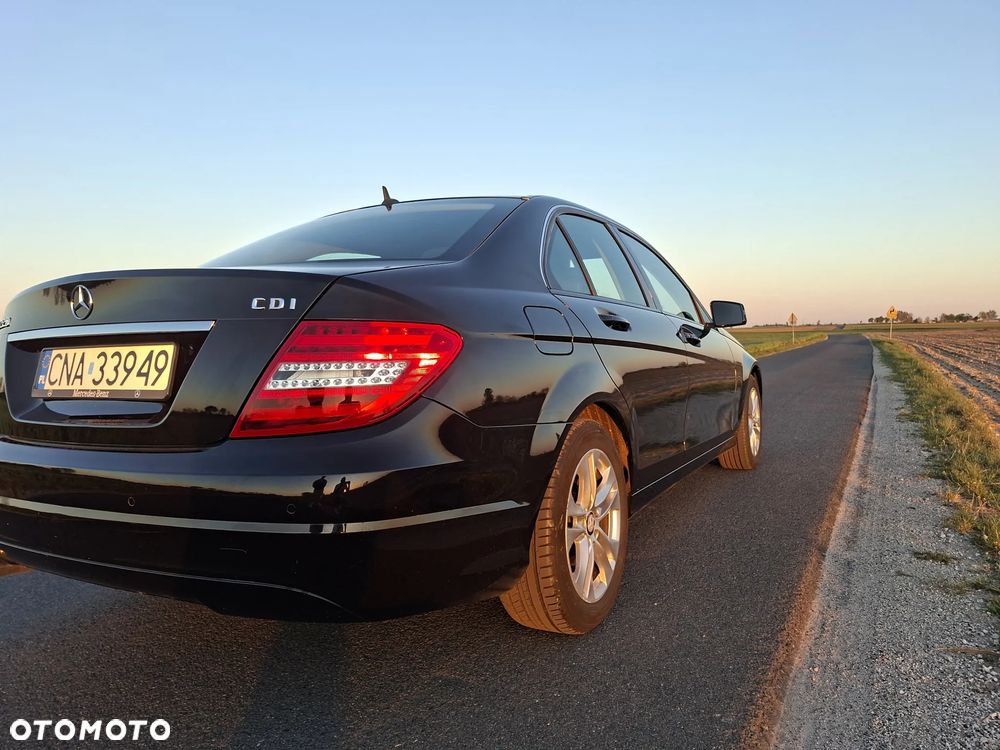Mercedes-Benz Klasa C 220 CDI DPF (BlueEFFICIENCY) - 4