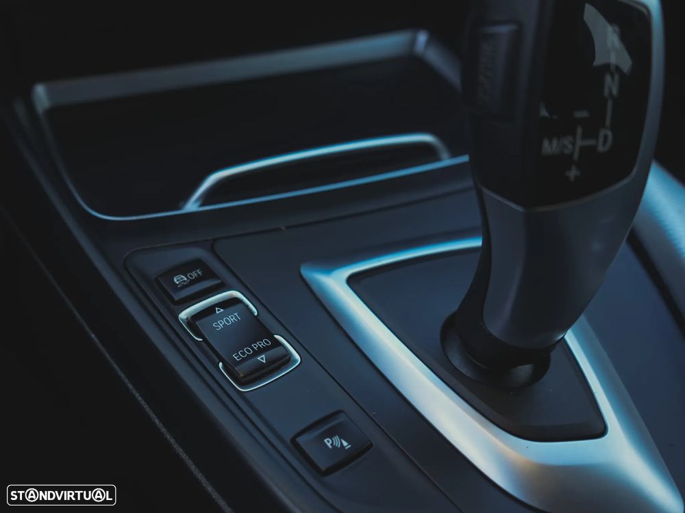 BMW 118 d Pack M Shadow Auto - 27