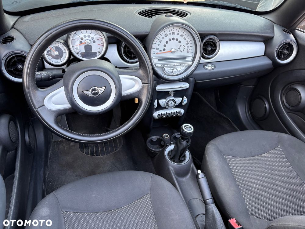 MINI Cooper Standard - 16