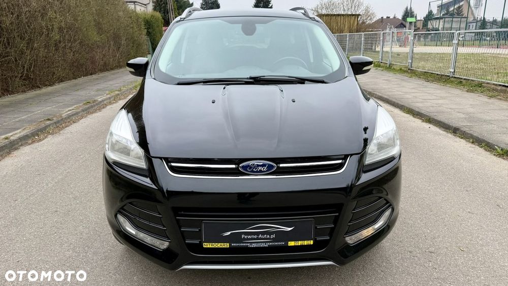 Ford Kuga 2.0 TDCi 2x4 Titanium - 4