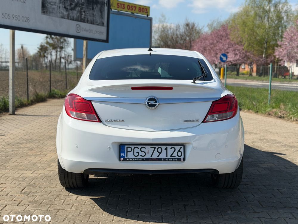 Opel Insignia 2.0 CDTI - 11
