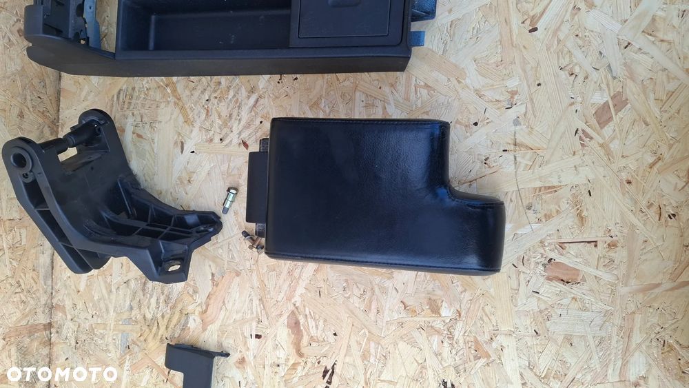 BMW E36 PODŁOKIETNIK CABRIO - 2