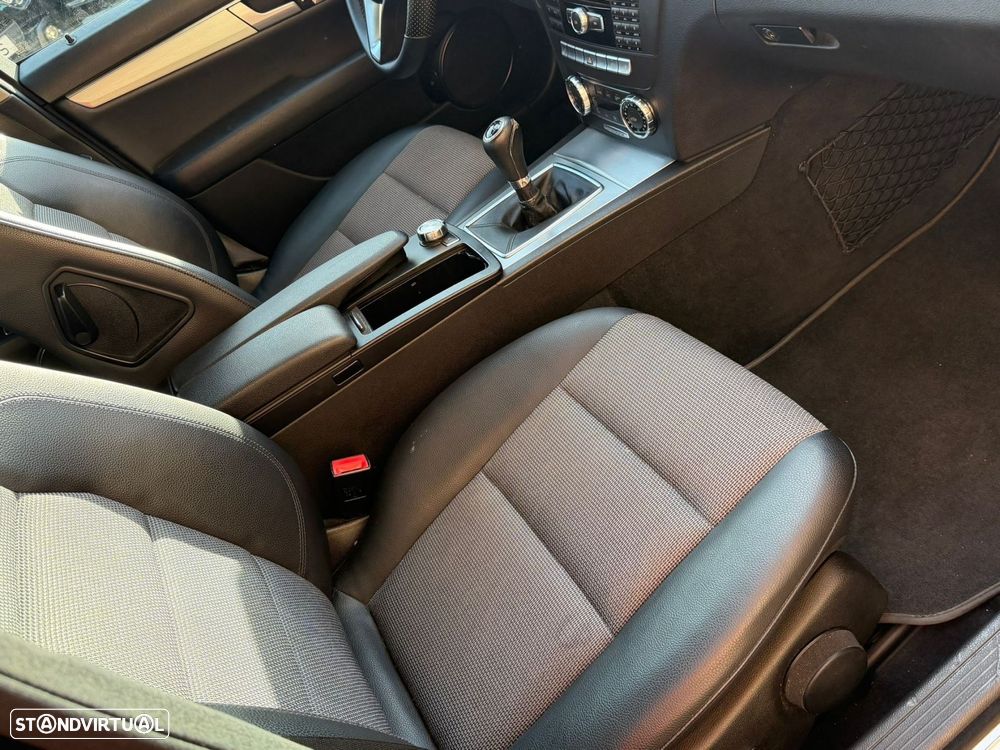Mercedes-Benz C 220 CDI Avantgarde Edition - 10