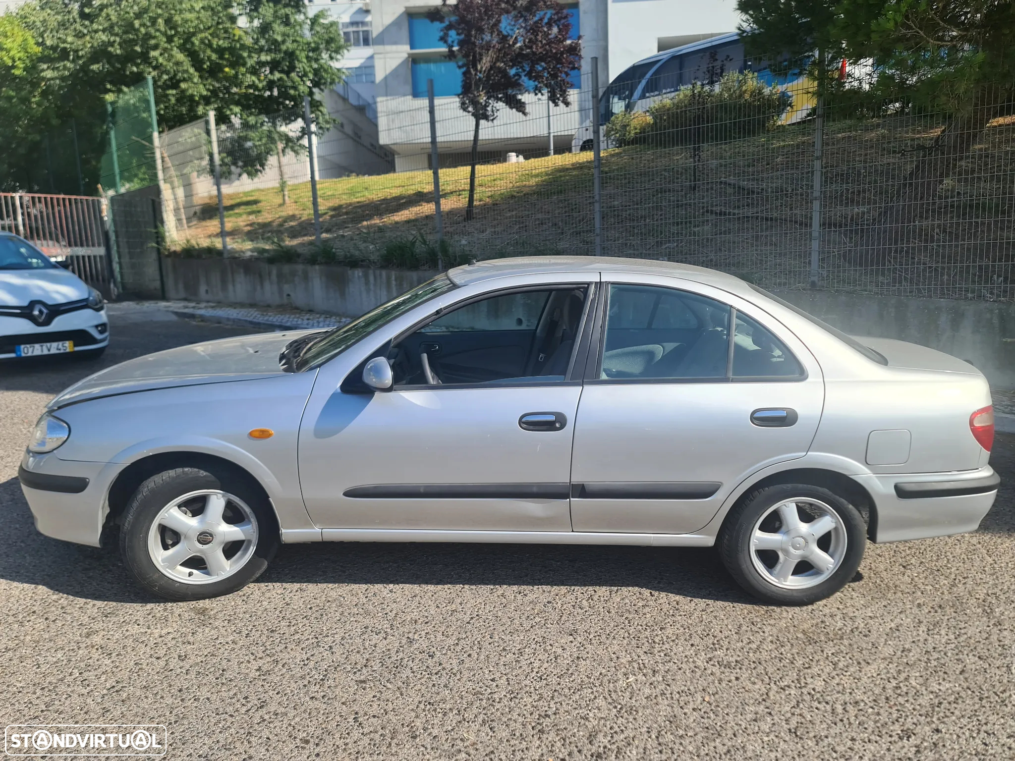 Nissan Almera 1.5 Comfort ABS+AC - 2
