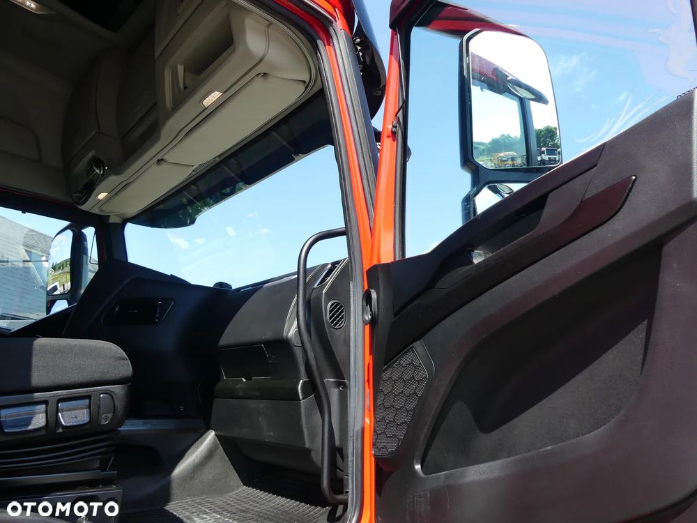 Iveco S-WAY 460 / EURO 6 / ZESTAW PRZESTRZENNY / KLIMA POSTOJOWA / - 32