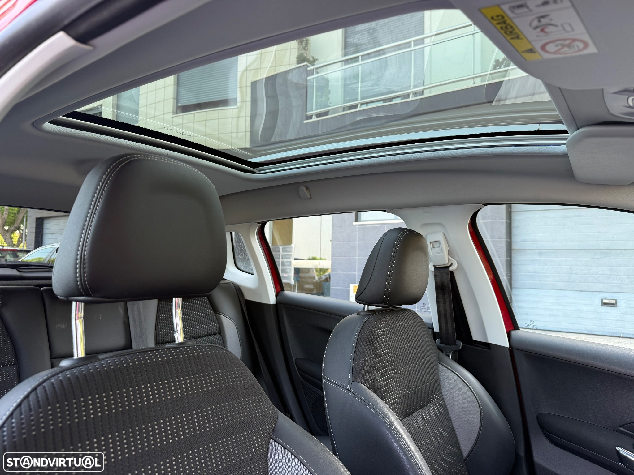 Peugeot 2008 1.6 BlueHDi Allure - 18