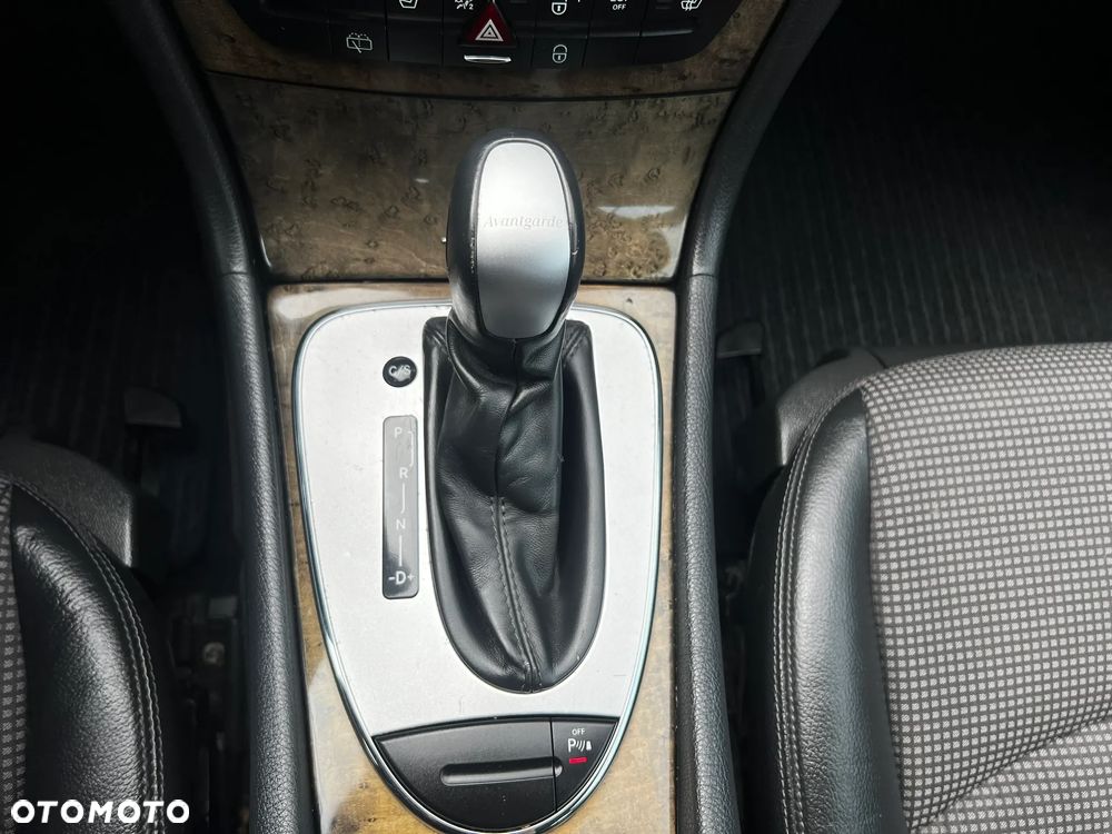 Mercedes-Benz Klasa E - 20