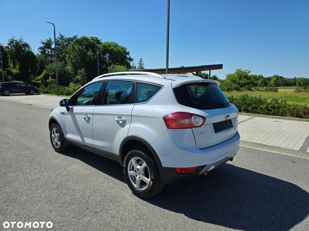Ford Kuga 2.0 TDCi 4x4 Titanium - 23
