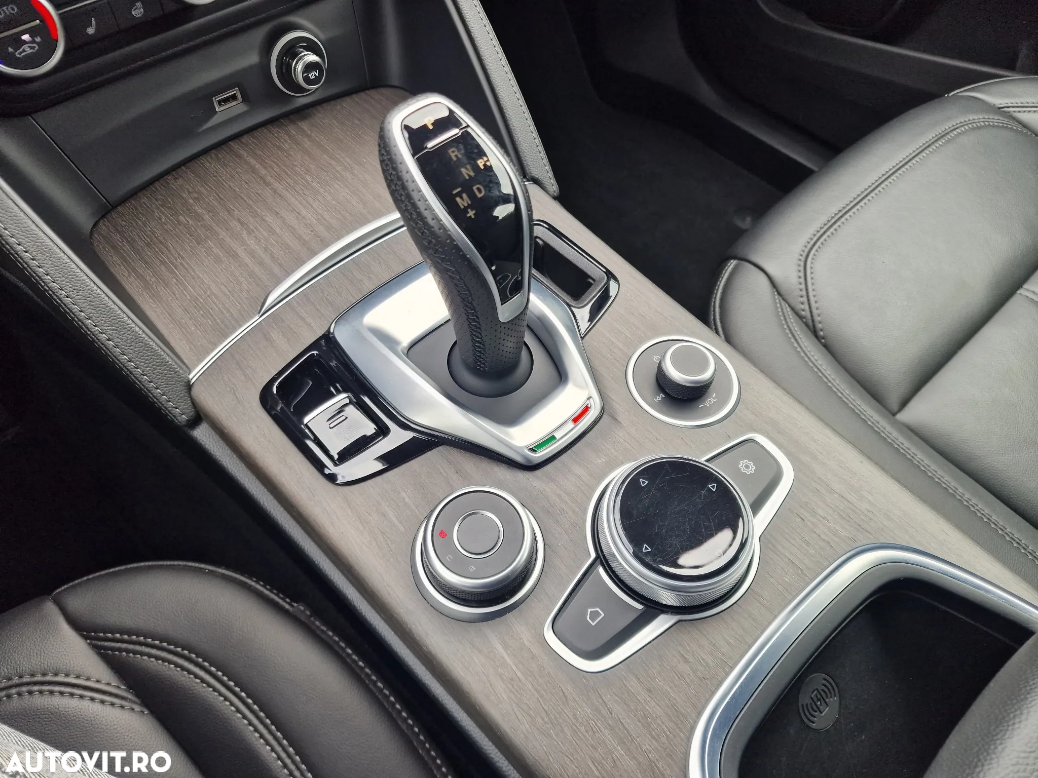 Alfa Romeo Stelvio 2.0 Turbo AWD AT8 Veloce - 24