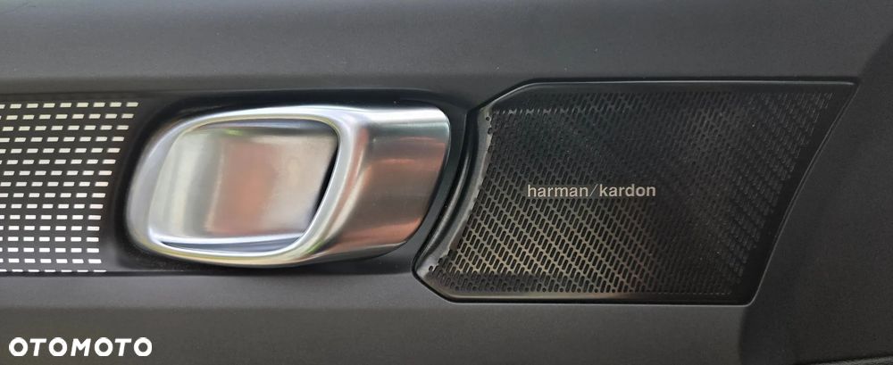 Volvo XC 40 T3 R-Design - 24