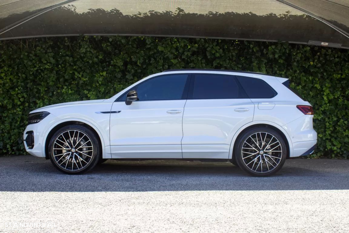 VW Touareg 3.0 TSI e-Hybrid R - 7