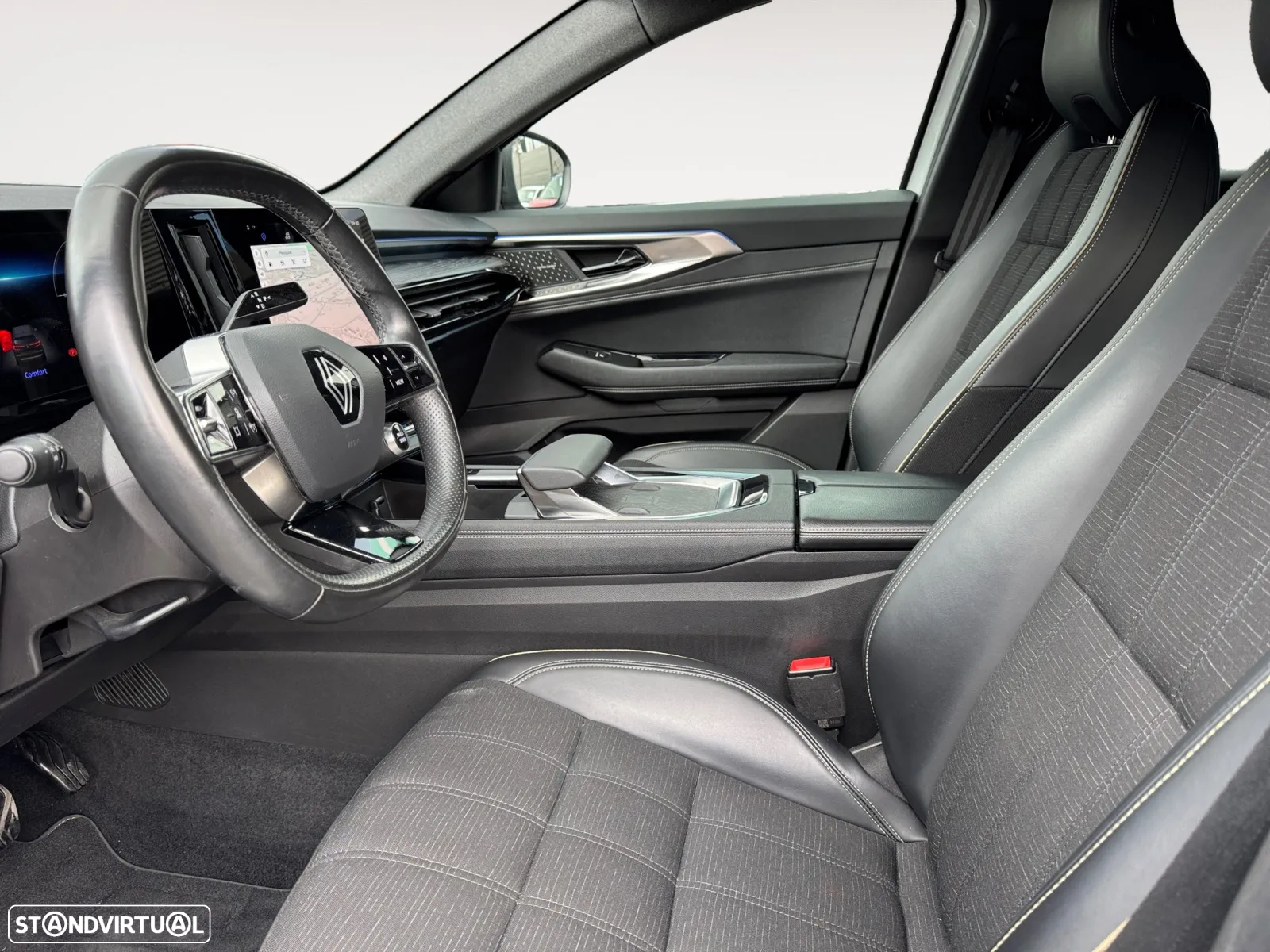Renault Austral 1.2 E-Tech Iconic - 10