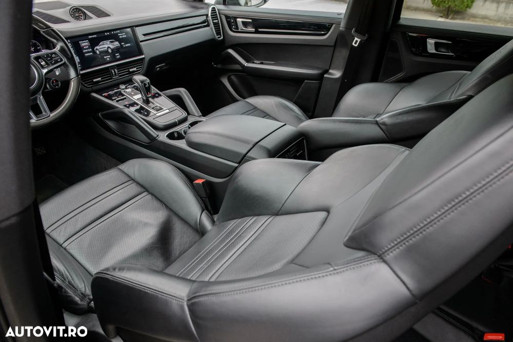 Porsche Cayenne Coupe - 19