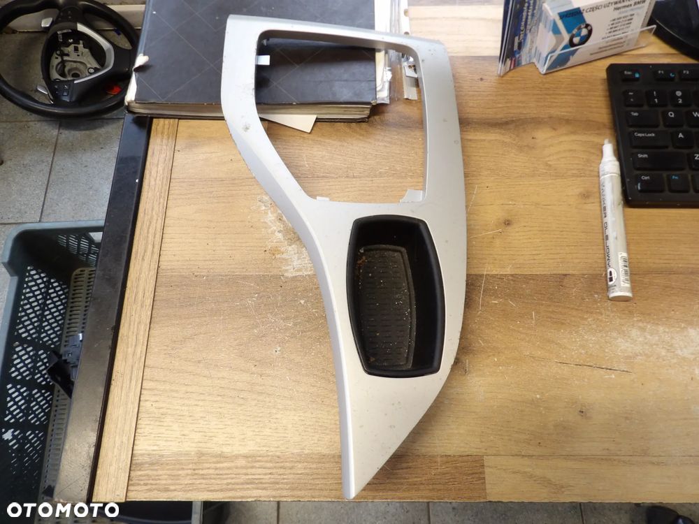 BMW - E84,X1 - LISTWA OZDOBNA - RAMKA TUNELU ŚRODKOWEGO - SCHOWEK - KOMPLET - 9252846  2991198 - 1