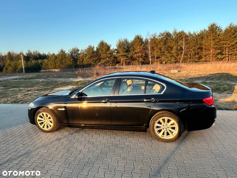 BMW Seria 5 525d xDrive Sport-Aut Luxury Line - 8