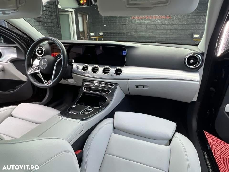 Mercedes-Benz E 300 4MATIC 9G-TRONIC - 4