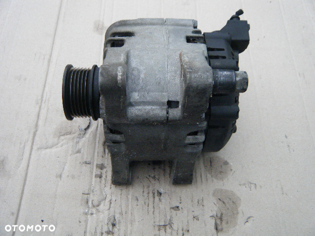 ALTERNATOR VOLVO V50 C30 S40 1.6 D 30659389 - 3