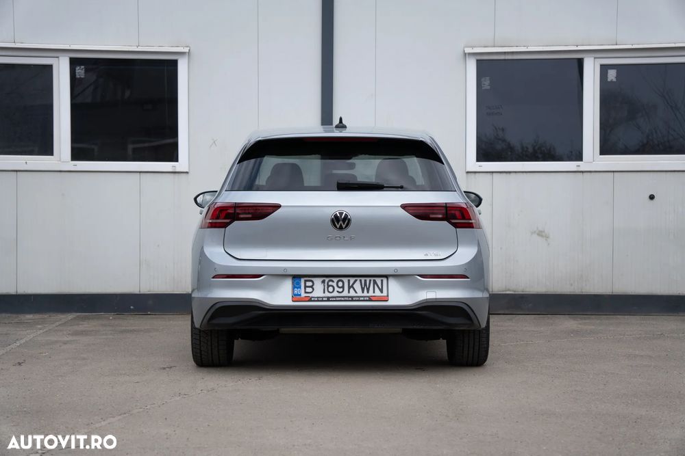 Volkswagen Golf 1.5 eTSI DSG MHEV Life - 6