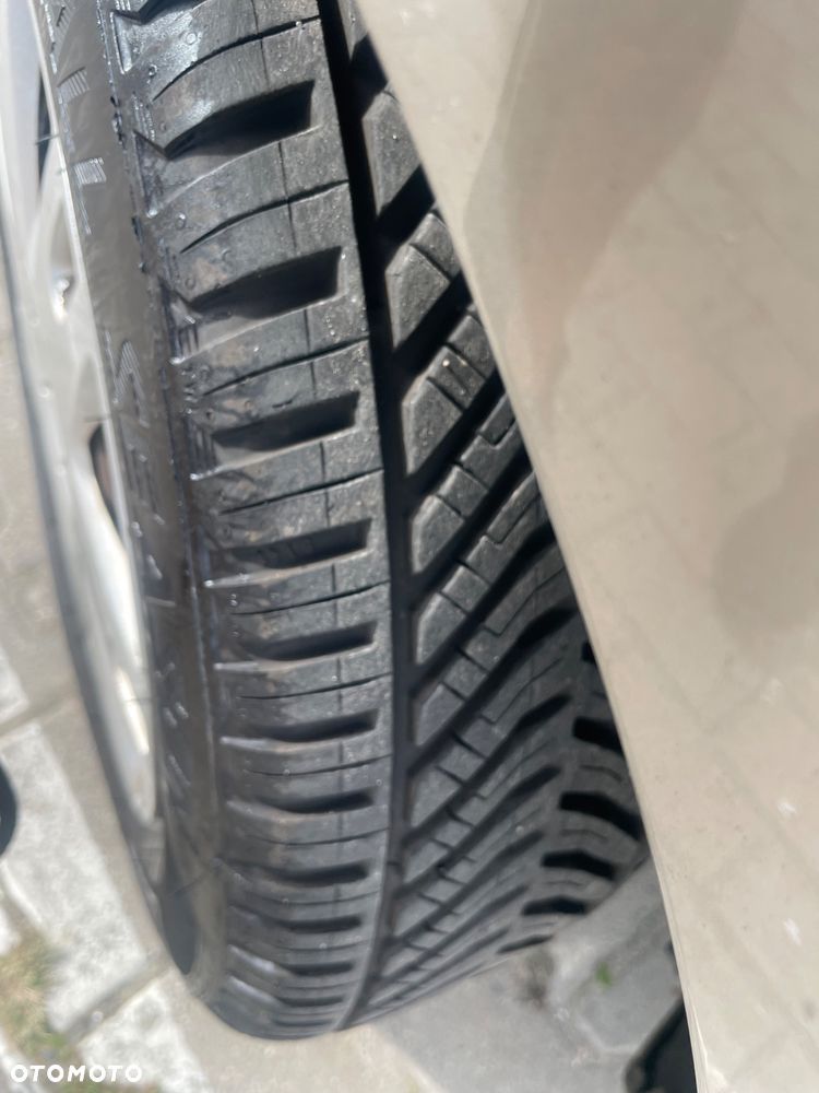 Ford Fusion - 8