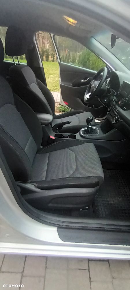 Hyundai i30 1.4 Classic + - 11