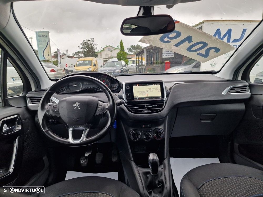 Peugeot 208 1.5 BlueHDi Signature - 8