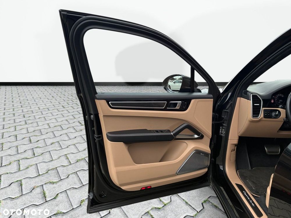 Porsche Cayenne - 11