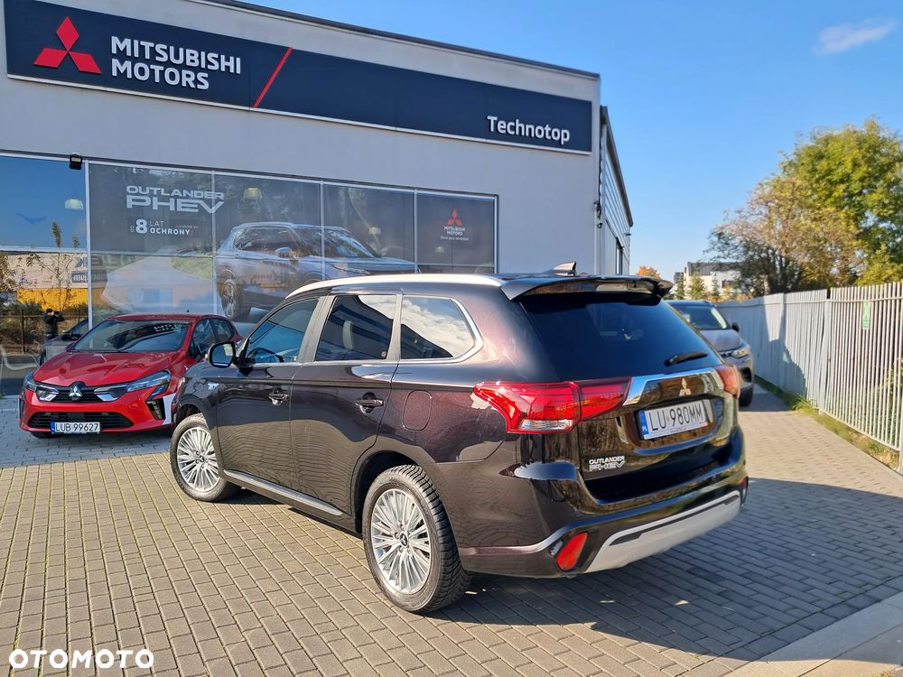 Mitsubishi Outlander PHEV Instyle + - 6