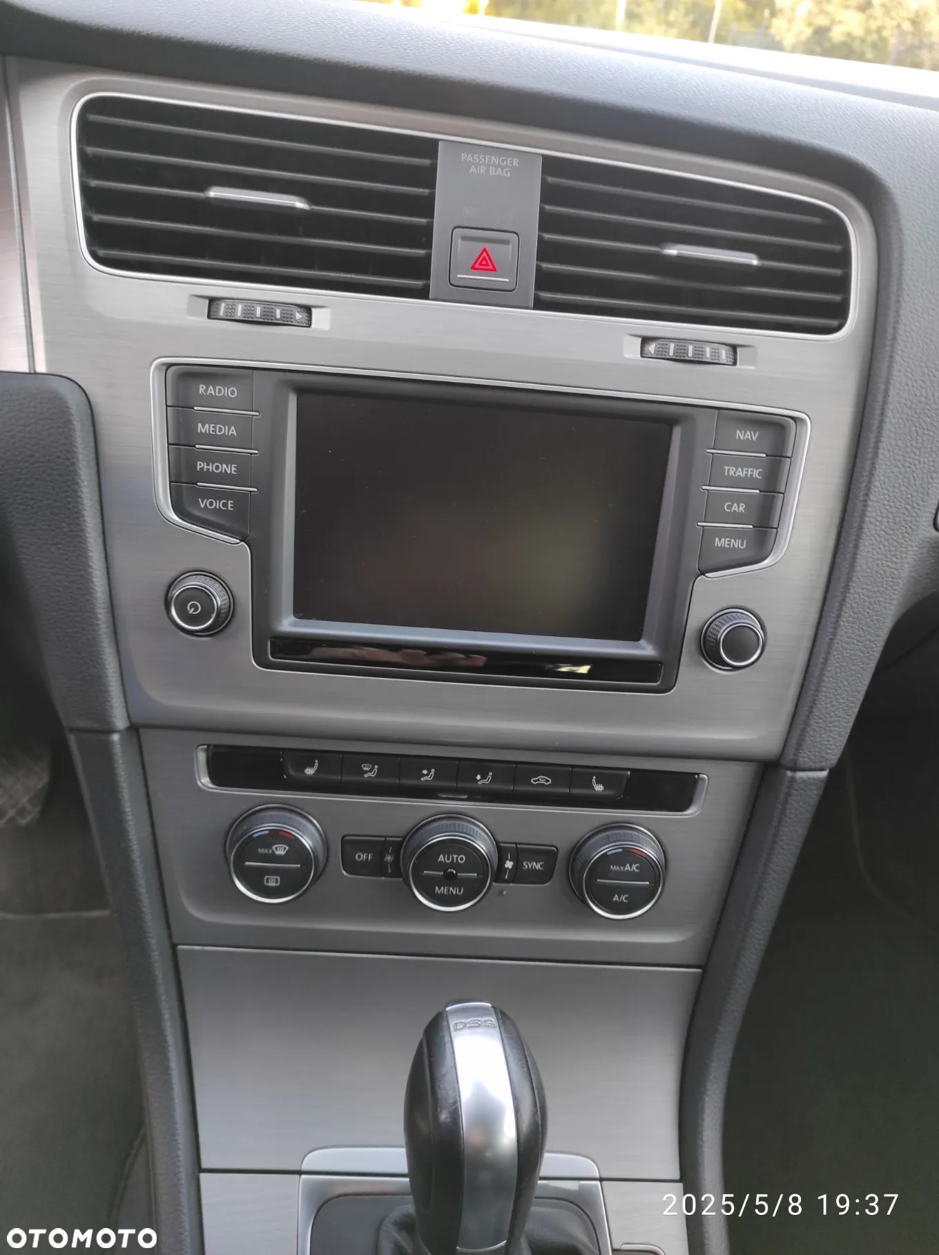 Volkswagen Golf Variant 1.6 BlueTDI DSG Comfortline - 27