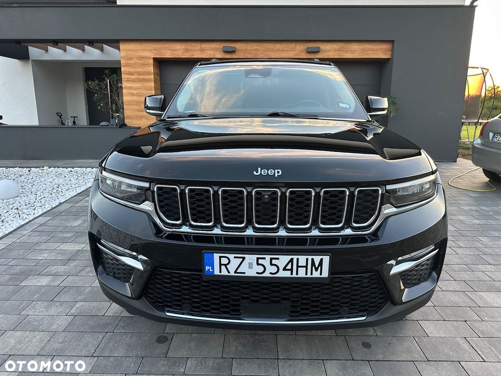 Jeep Grand Cherokee - 8