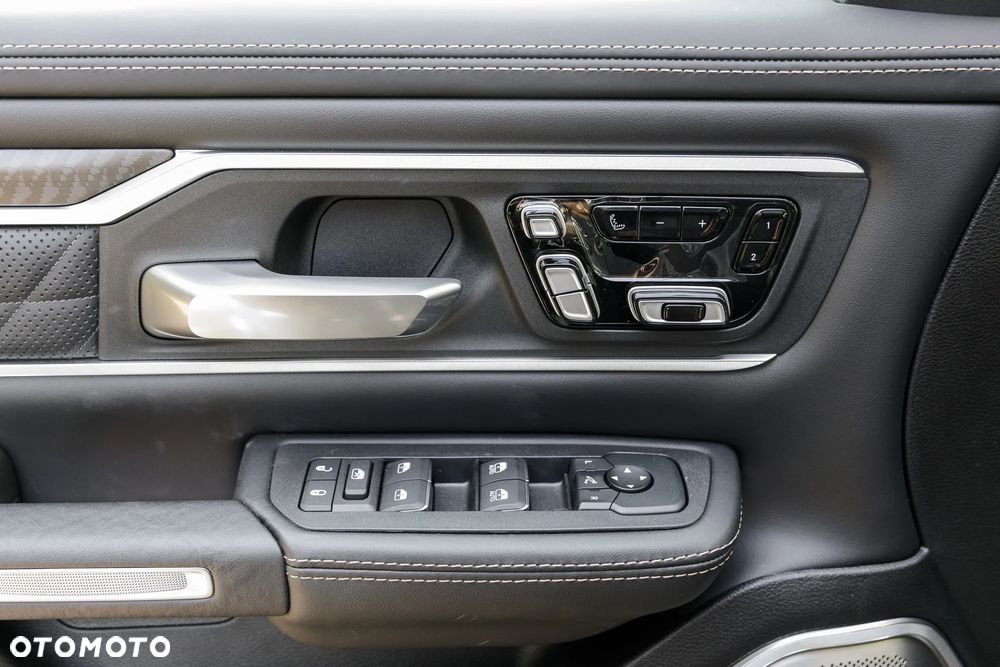 RAM 1500 Tungsten - 25