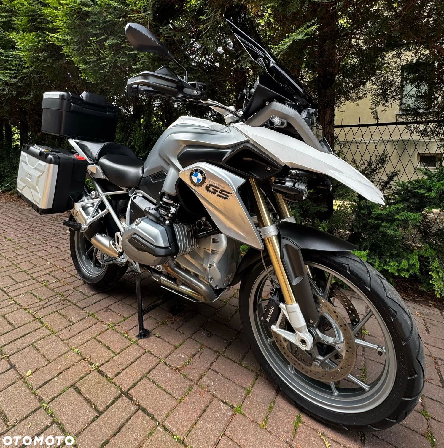 BMW R - 1