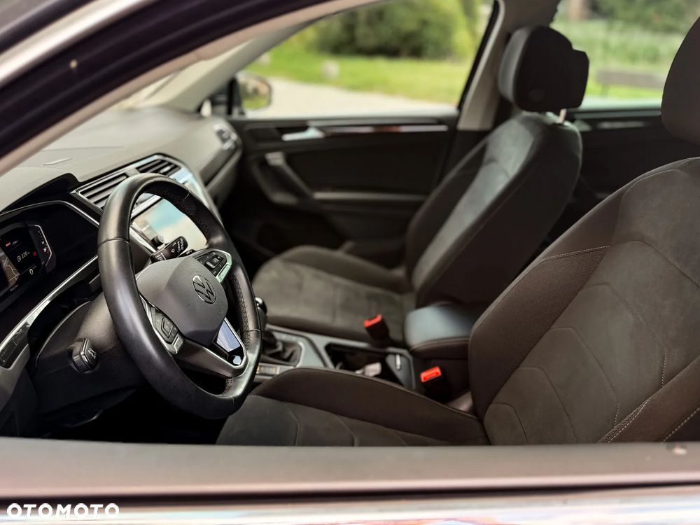 Volkswagen Tiguan - 19