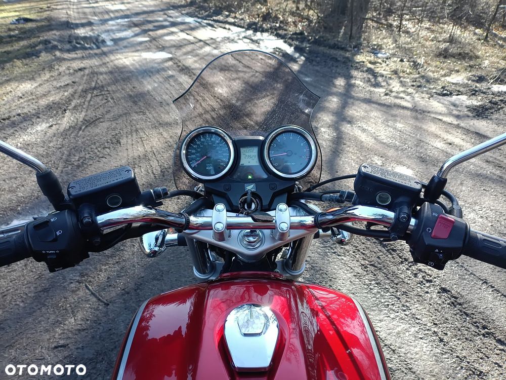 Honda CB - 12