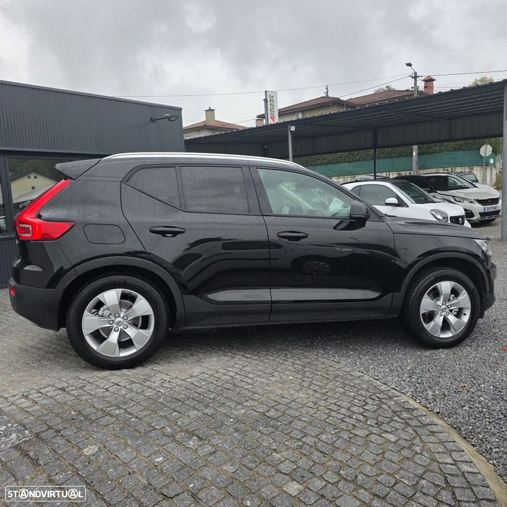 Volvo XC 40 1.5 T3 Momentum Tech Edition - 11