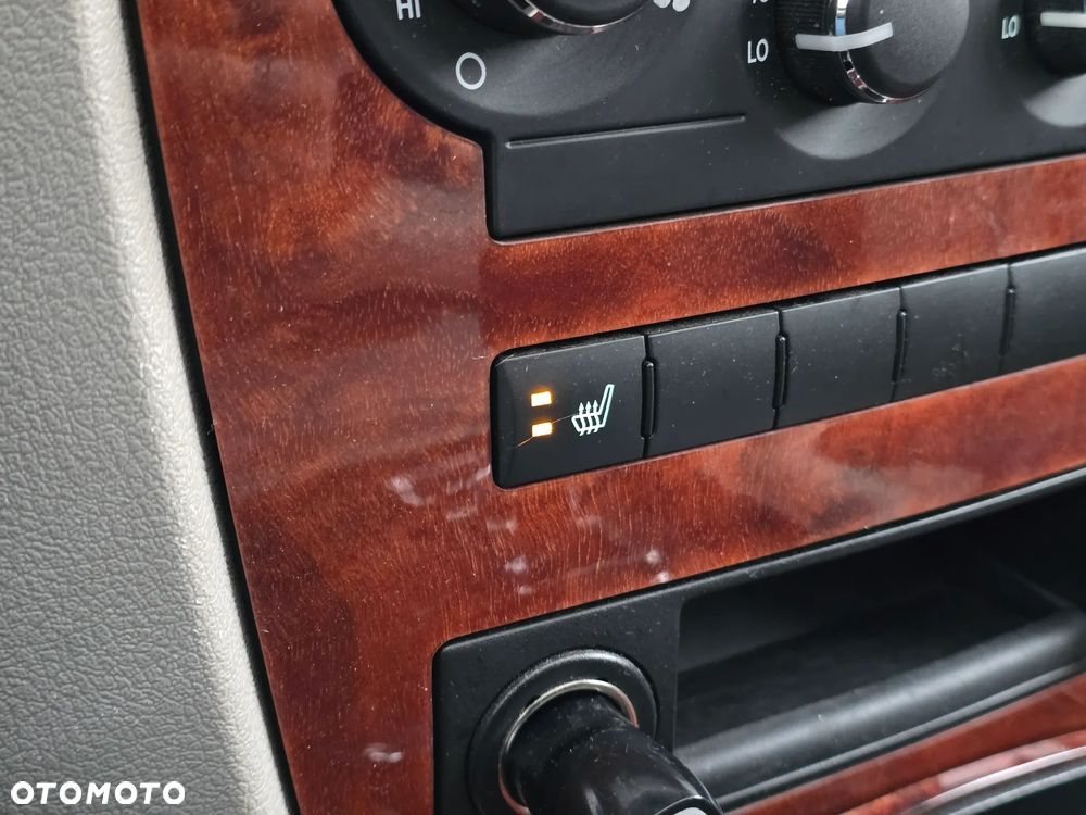 Jeep Commander 3.0 CRD Overland - 20