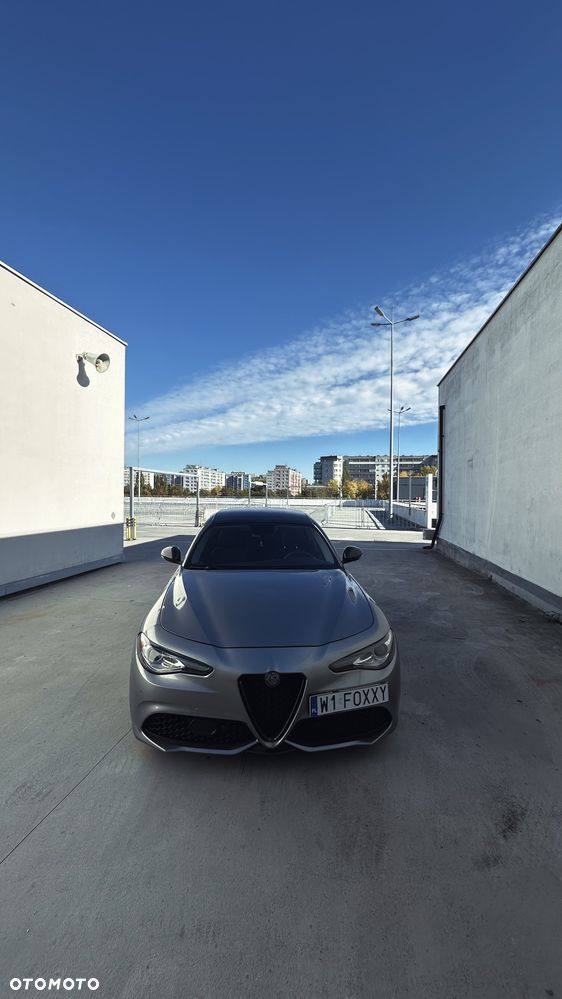 Alfa Romeo Giulia - 2