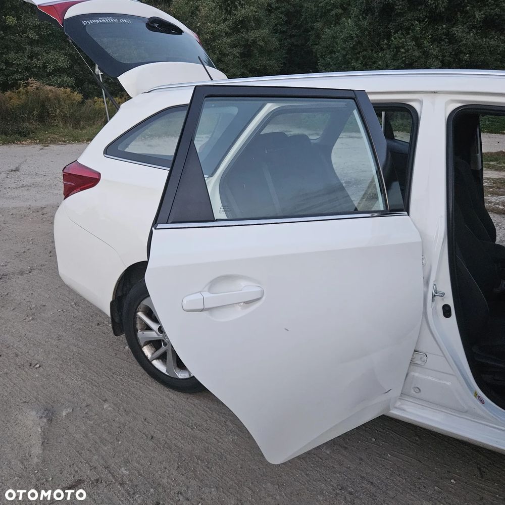 Toyota Auris 1.33 VVT-i Premium Comfort - 18