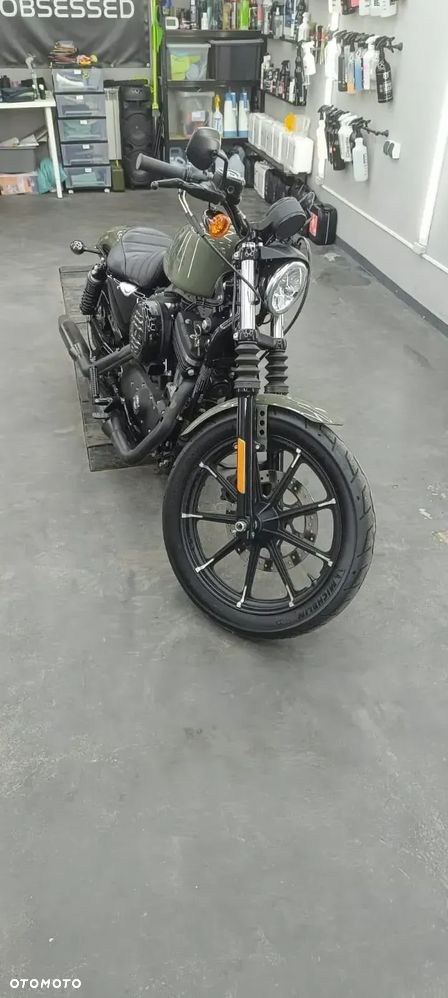 Harley-Davidson Sportster Iron 883 - 4