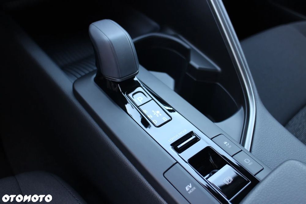 Toyota C-HR ver-1-8-hybrid-comfort - 11