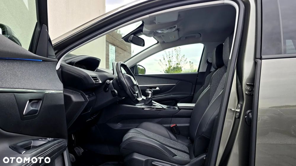 Peugeot 5008 PureTech 130 Stop & Start Allure - 19
