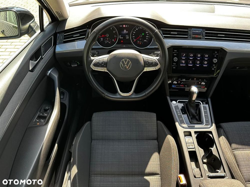 Volkswagen Passat 2.0 TSI Business DSG - 13