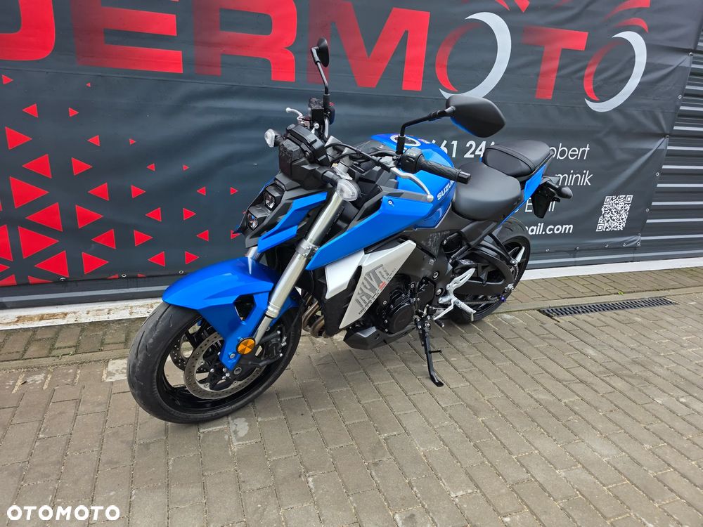 Suzuki GSX - 4