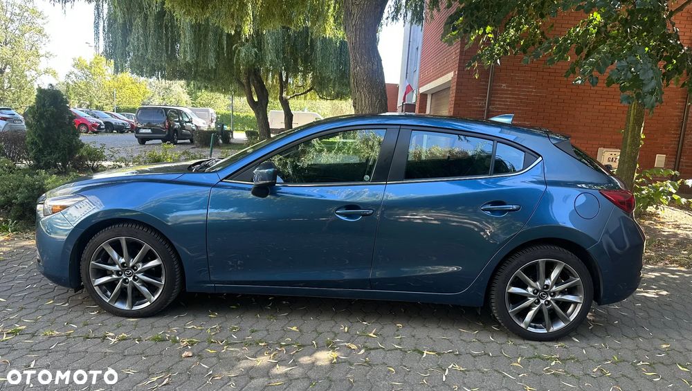 Mazda 3 2018 photo 2