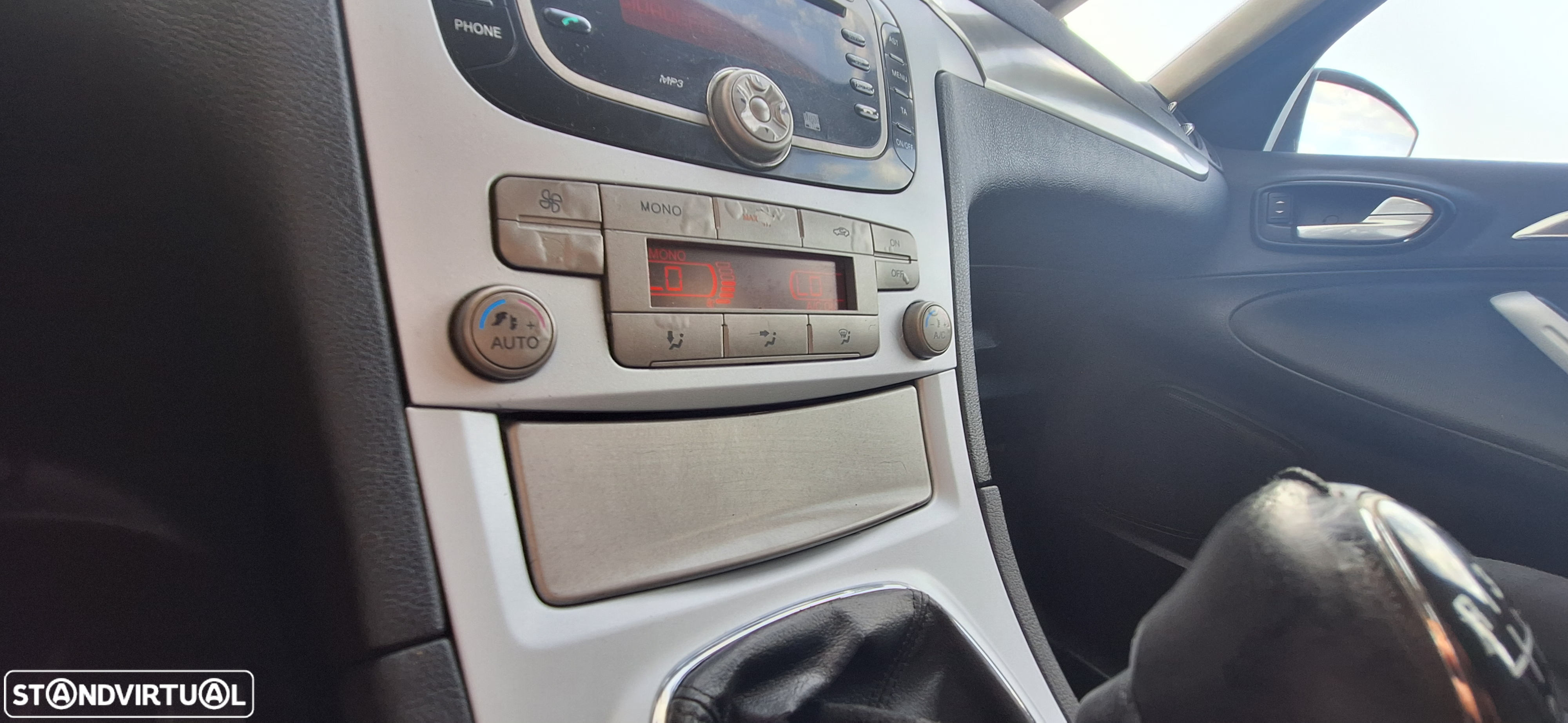 Ford S-Max 1.8 TDCi Trend 7L - 19