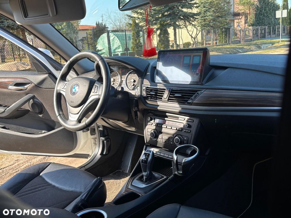 BMW X1 sDrive20i Sport Line - 24