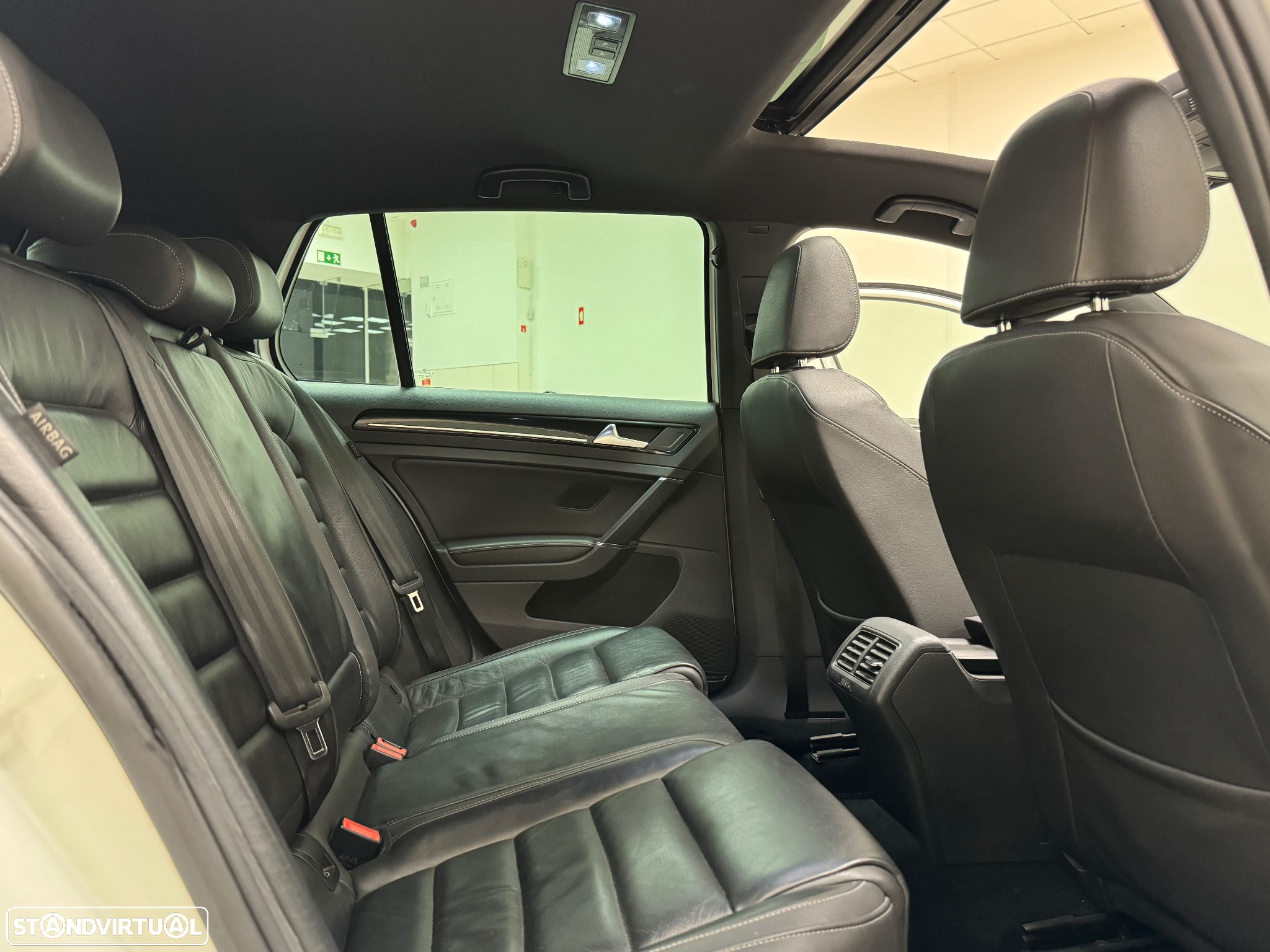 VW Golf 2.0 TDI GTD DSG - 42