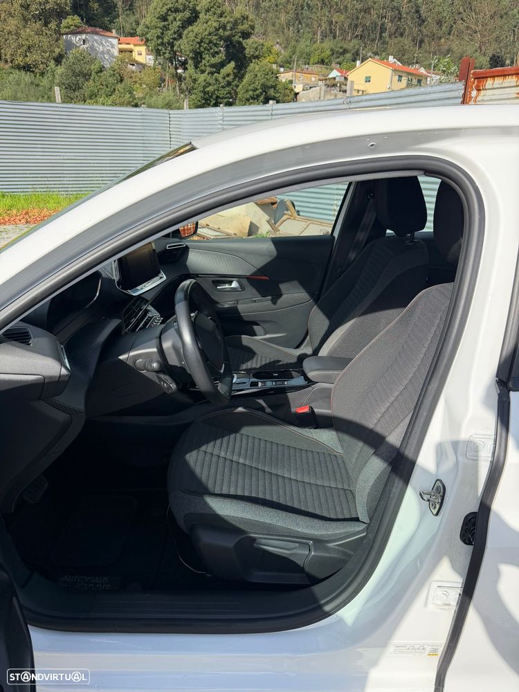 Peugeot e-208 50 kWh GT - 6